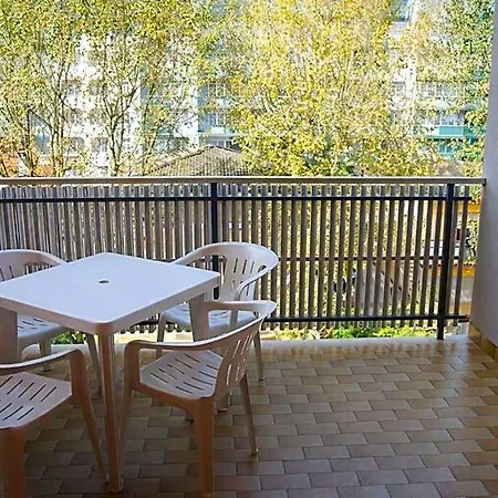 Apartment Adorable With Balcony - Beahost